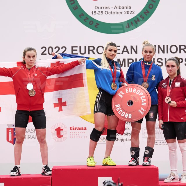 TOTAL_PODIUM_JR_W49A_1NC9363.jpg